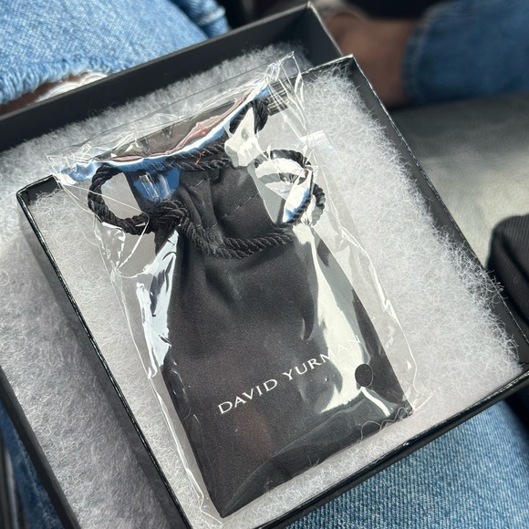 Selling neimen marcus diamond ring .not even used with box - Picture 3 of 3